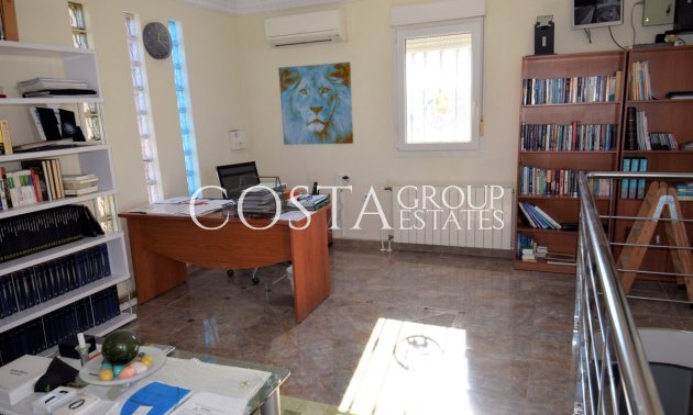 Resale - Villa -
Guardamar del Segura - Guardamar del Segura Centro
