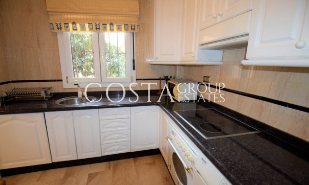 Resale - Villa -
Guardamar del Segura - Guardamar del Segura Centro