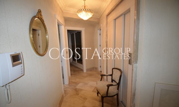 Resale - Villa -
Guardamar del Segura - Guardamar del Segura Centro