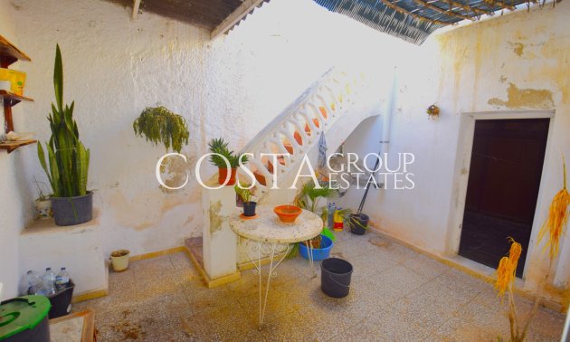 Resale - Villa -
Guardamar del Segura - Guardamar del Segura Centro