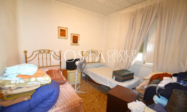 Resale - Villa -
Guardamar del Segura - Guardamar del Segura Centro