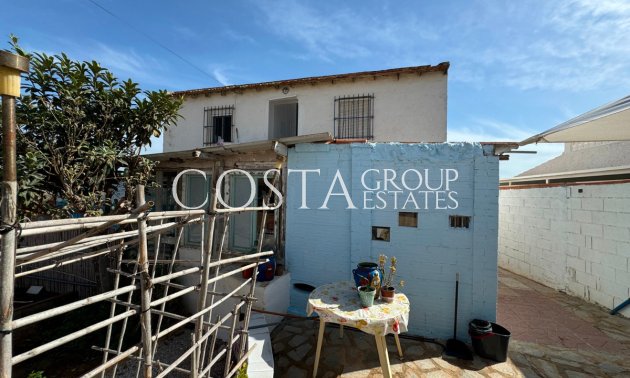 Resale - Villa -
Guardamar del Segura - Guardamar del Segura Centro