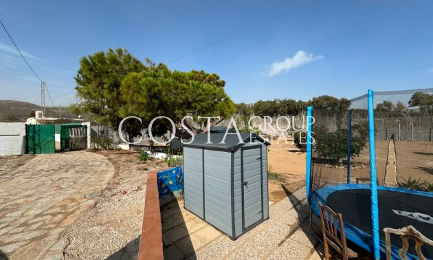 Resale - Villa -
Guardamar del Segura - Guardamar del Segura Centro