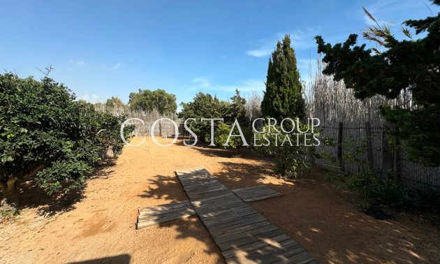 Resale - Villa -
Guardamar del Segura - Guardamar del Segura Centro