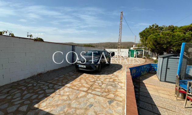 Resale - Villa -
Guardamar del Segura - Guardamar del Segura Centro