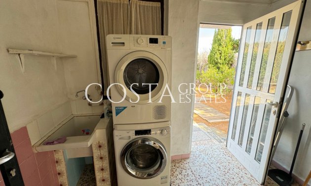 Resale - Villa -
Guardamar del Segura - Guardamar del Segura Centro