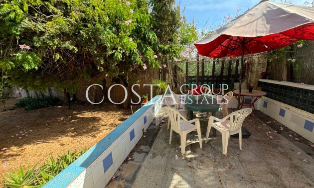 Resale - Villa -
Guardamar del Segura - Guardamar del Segura Centro