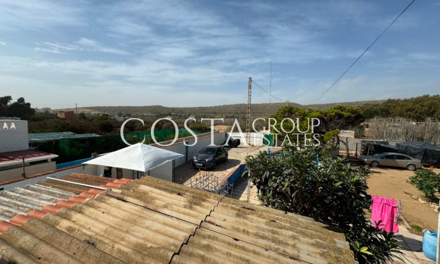 Resale - Villa -
Guardamar del Segura - Guardamar del Segura Centro