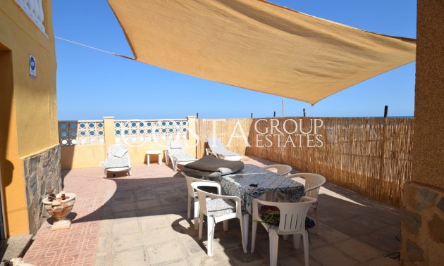 Resale - Villa -
Guardamar del Segura - Guardamar del Segura Centro