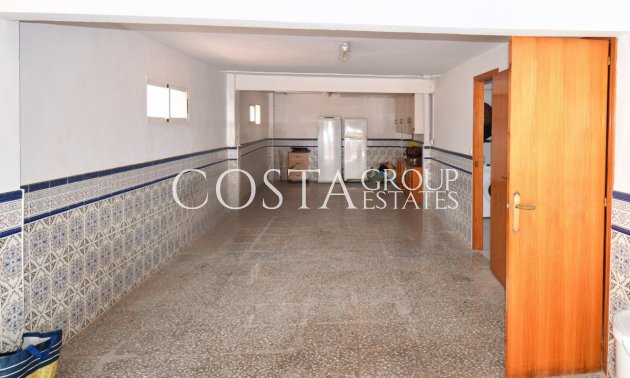 Resale - Villa -
Guardamar del Segura - Guardamar del Segura Centro