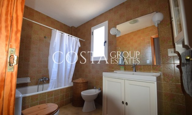 Resale - Villa -
Guardamar del Segura - Guardamar del Segura Centro