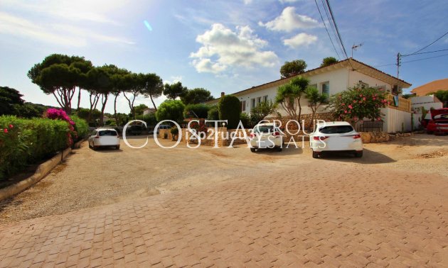 Resale - Villa -
Teulada - Moraira