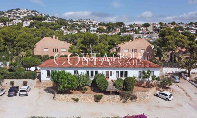 Resale - Villa -
Teulada - Moraira