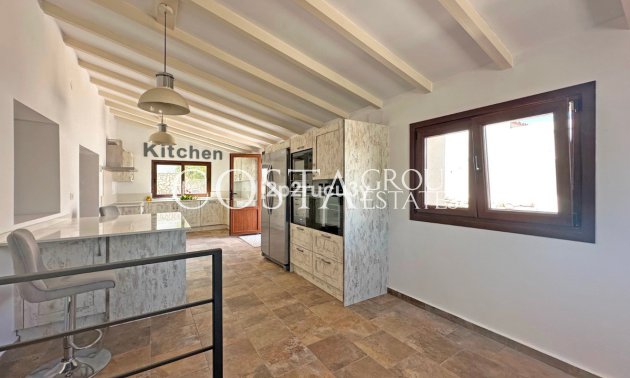 Resale - Villa -
Teulada - Moraira