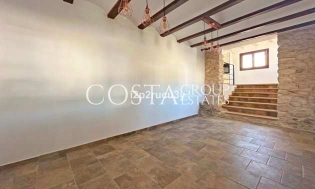 Resale - Villa -
Teulada - Moraira