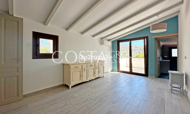 Resale - Villa -
Teulada - Moraira