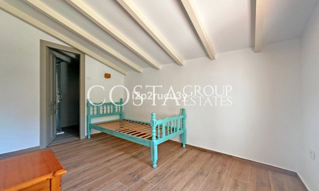 Resale - Villa -
Teulada - Moraira