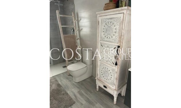 Wiederverkauf - Villa -
Daya Vieja - Daya Vieja Centro