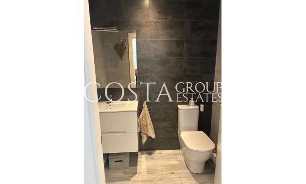 Wiederverkauf - Villa -
Daya Vieja - Daya Vieja Centro