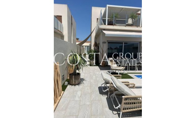 Wiederverkauf - Villa -
Daya Vieja - Daya Vieja Centro