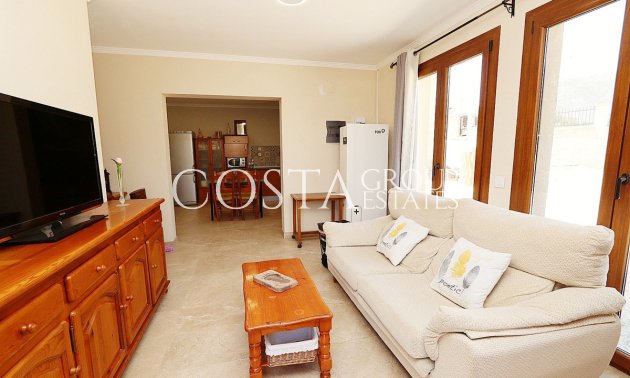 Odsprzedaż - Willa -
Benissa - Lleus