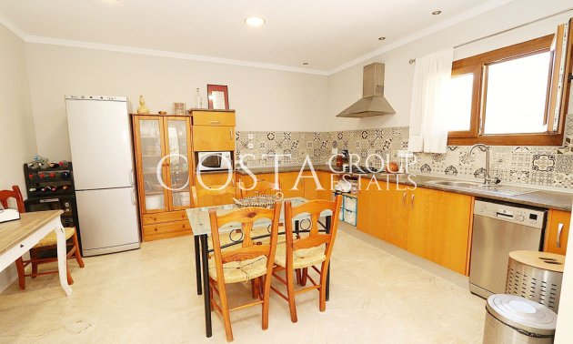 Odsprzedaż - Willa -
Benissa - Lleus