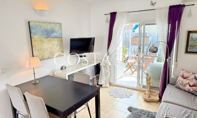 Resale - House -
Torrevieja