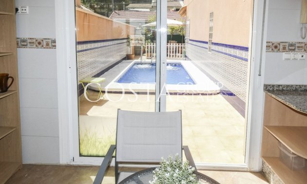 Herverkoop - Villa -
Bigastro