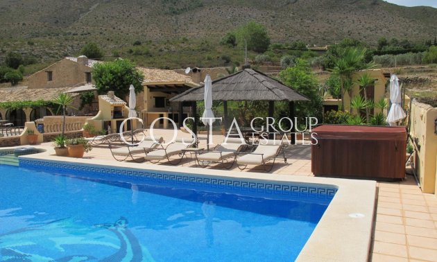 Odsprzedaż - Willa -
Benissa - Benissa Centro