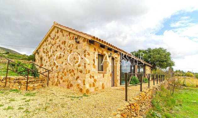 Odsprzedaż - Willa -
Benissa - Benissa Centro