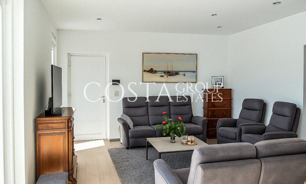 Resale - Villa -
Torrevieja - La Siesta