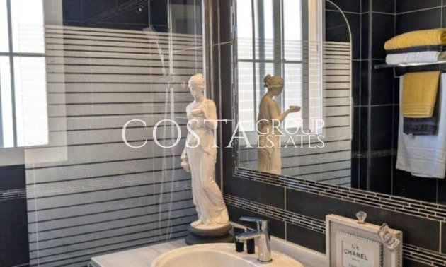 Herverkoop - Villa -
Orihuela Costa - Villamartin