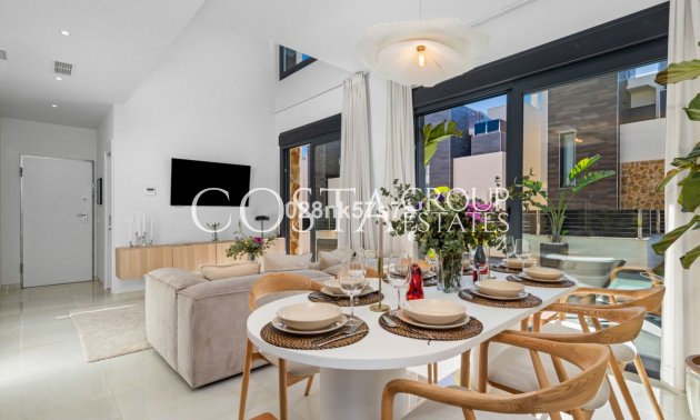 Herverkoop - Villa -
Orihuela Costa - Lomas De Campoamor