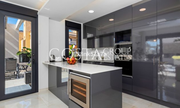 Herverkoop - Villa -
Orihuela Costa - Lomas De Campoamor