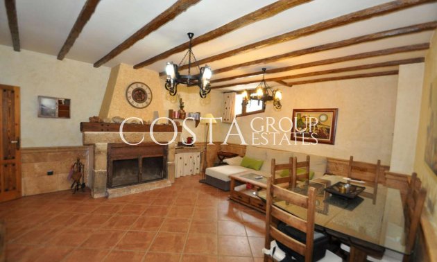 Herverkoop - Huis -
Pinoso - Pinoso Centro