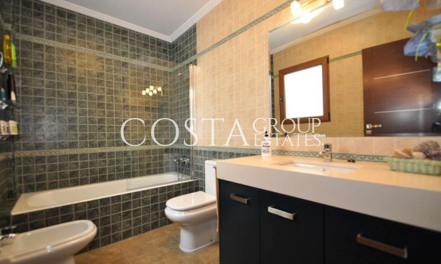 Herverkoop - Huis -
Pinoso - Pinoso Centro