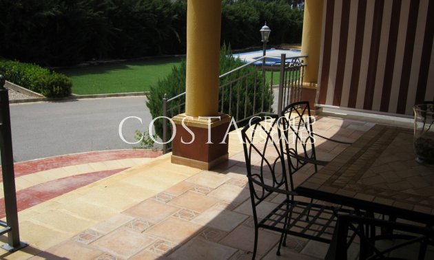 Wiederverkauf - Villa -
Yecla - Yecla Centro