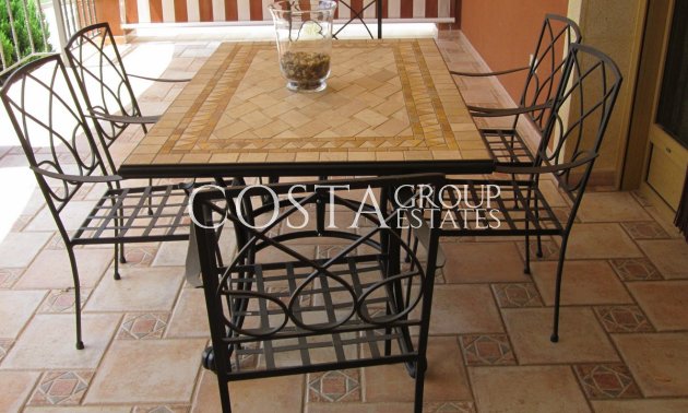 Wiederverkauf - Villa -
Yecla - Yecla Centro