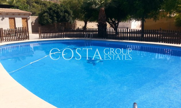 Herverkoop - Villa -
La Romana - La Romana Centro