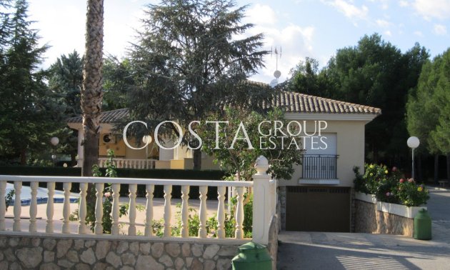 Wiederverkauf - Villa -
Yecla - Yecla Centro