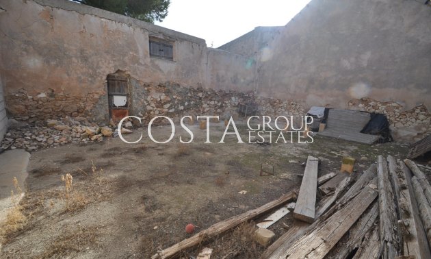 Herverkoop - Huis -
Pinoso - Pinoso Centro