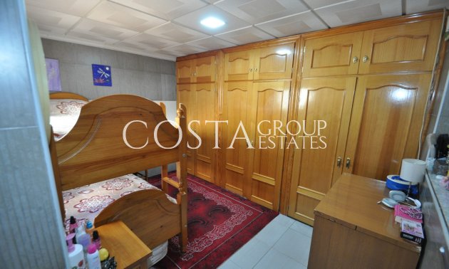 Odsprzedaż - Dom -
Pinoso - Pinoso Centro