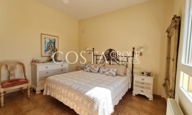 Wiederverkauf - Villa -
Yecla - Yecla Centro