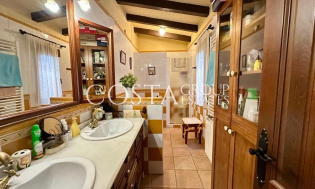 Wiederverkauf - Villa -
Yecla - Yecla Centro