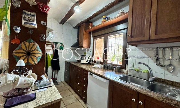 Wiederverkauf - Villa -
Yecla - Yecla Centro