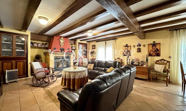 Wiederverkauf - Villa -
Yecla - Yecla Centro