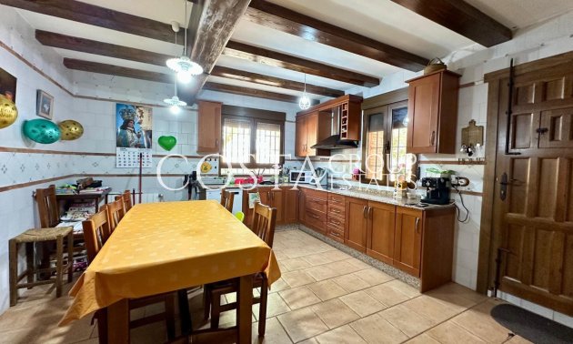 Wiederverkauf - Villa -
Yecla - Yecla Centro