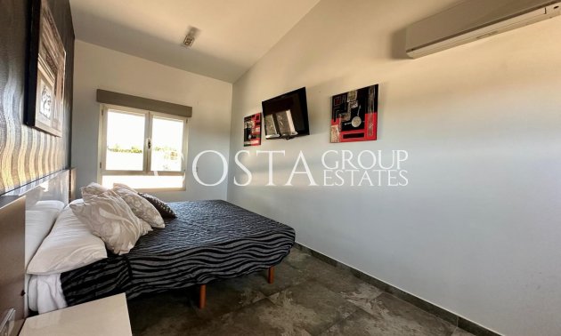 Wiederverkauf - Villa -
Yecla - Yecla Centro