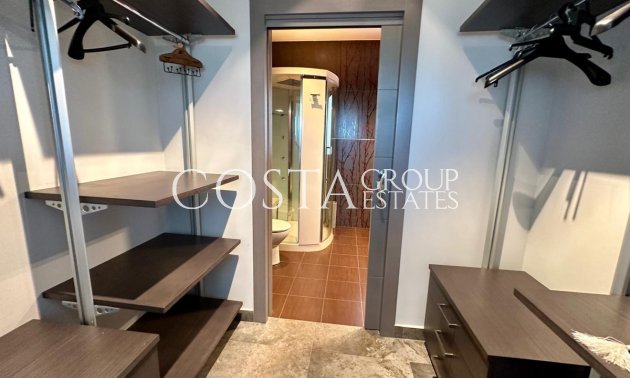 Wiederverkauf - Villa -
Yecla - Yecla Centro