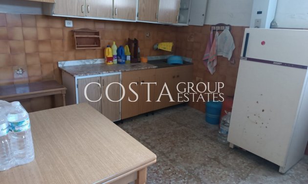 Herverkoop - Villa -
Yecla - Yecla Centro